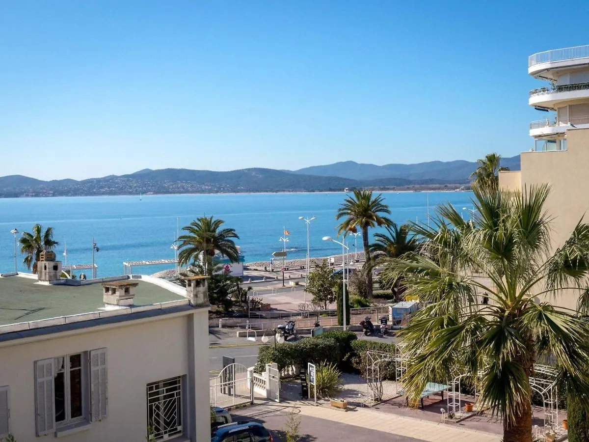 Studio Climatise 2 Pers Proche Plage Et Commerces Avec Balcon Et Wifi A Saint-Raphael - Fr-1-466A-28 France
